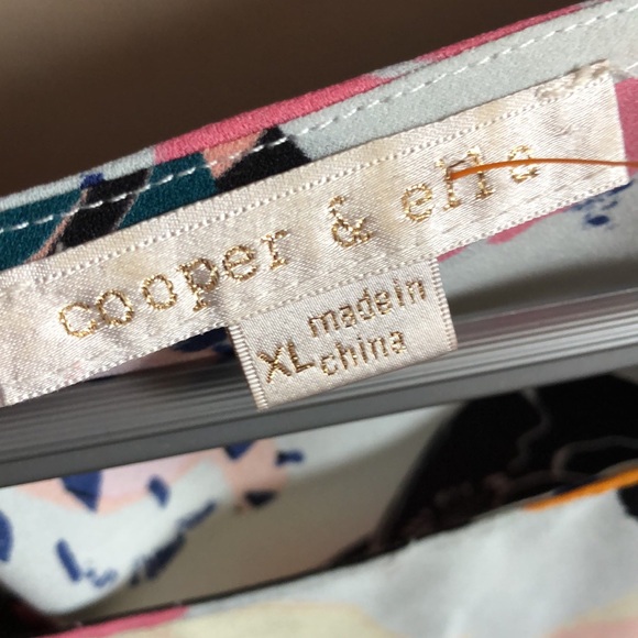 Cooper & Ella vintage floral blouse, buttons back, unique pleated cuffs - Picture 5 of 5